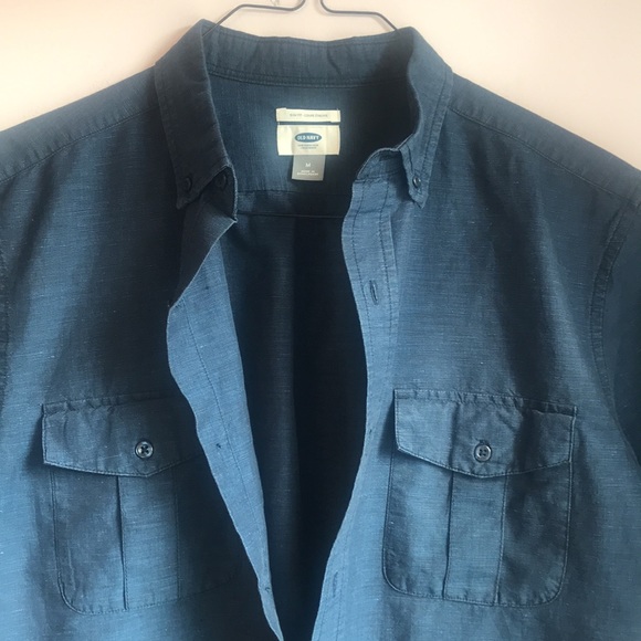 Old Navy Men’s Slim Fit Indigo Blue Button Down Short Sleeve Shirt. - Picture 6 of 10